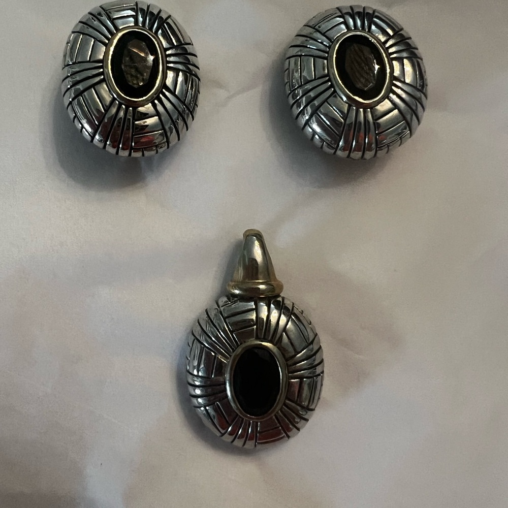 Silver and Black Clip-On Earrings and Pendant - Picture 2 of 3